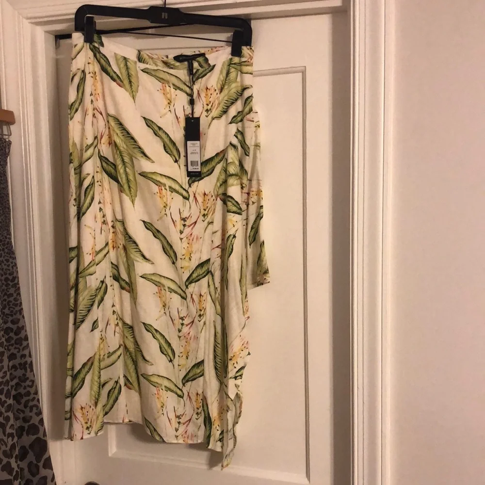 BCBGMAXAZRIA Bird of paradise skirt Size M - Picture 5 of 6